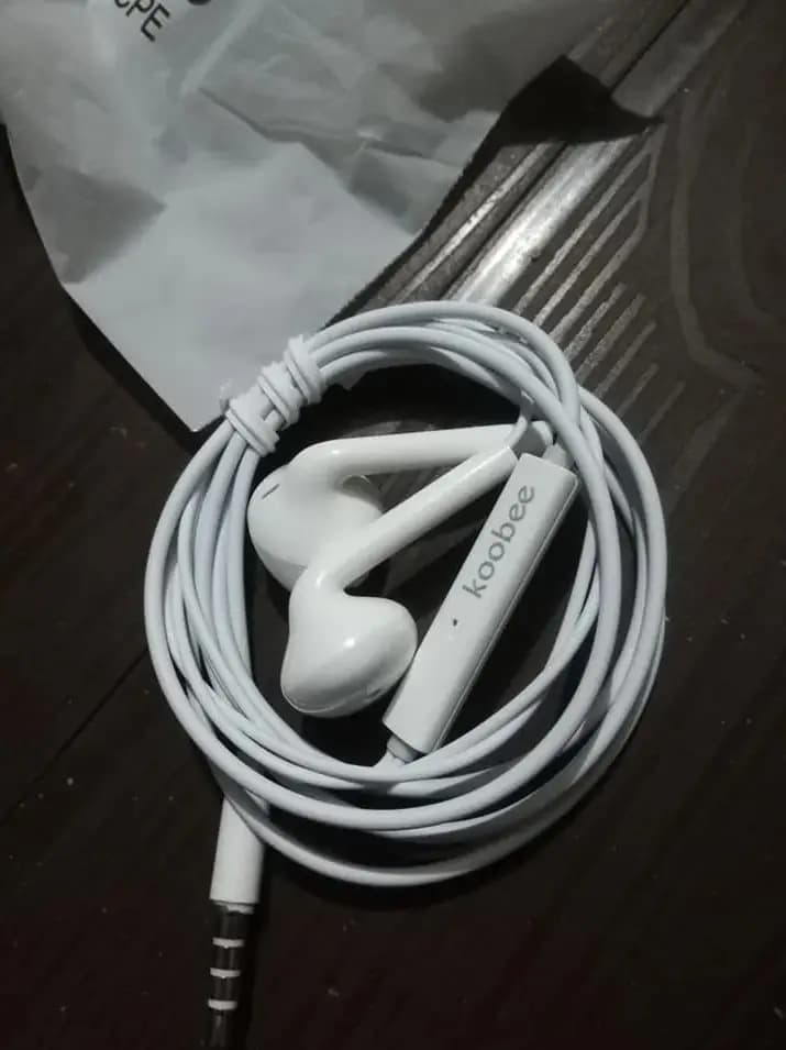 Koobee Earphone all Android phone 100% Original koobee handfree [look like gionee] better than gionee copy HANDFREE |BEST HEADPHONE |100 % ORIGINAL |HIGH QUALITY BASS