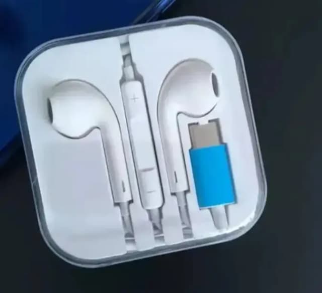 I IPhone Type C Handsfree Iphone and Android Handfree Elevate Your Sound: Next-Level USB-C Earphones for Smartphones Plug in and Tune Out High-Quality USB-C Earbuds for Smart Phones