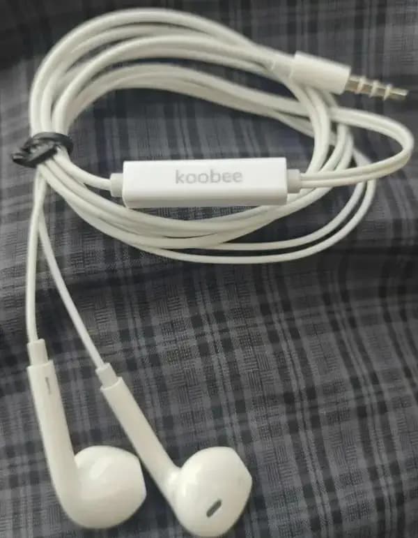 Koobee Earphone all Android phone 100% Original koobee handfree [look like gionee] better than gionee copy HANDFREE |BEST HEADPHONE |100 % ORIGINAL |HIGH QUALITY BASS